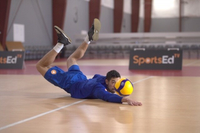 volleyball dive