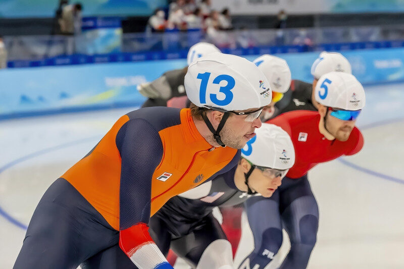 Speed skaters